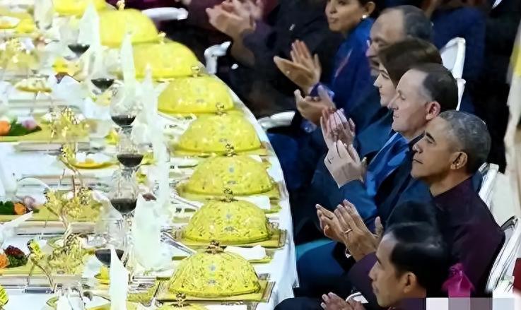 央视国宴那瓶水火了！不是娃哈哈，更不是农夫山泉，背后有何讲究