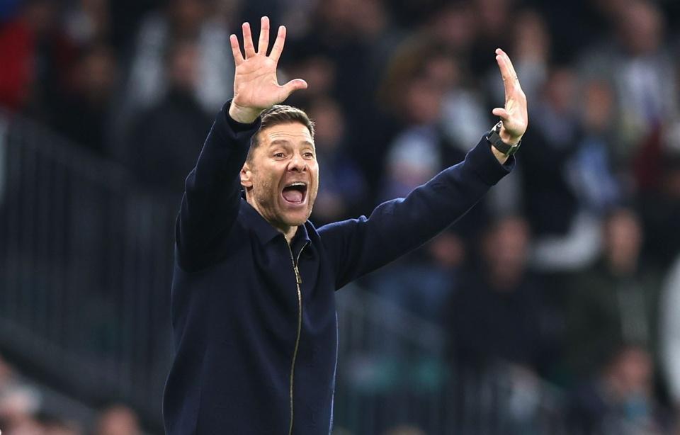 44岁阿隆索哭晕？冬窗想买2人自救遭皇马否决 老佛爷只关心打官司