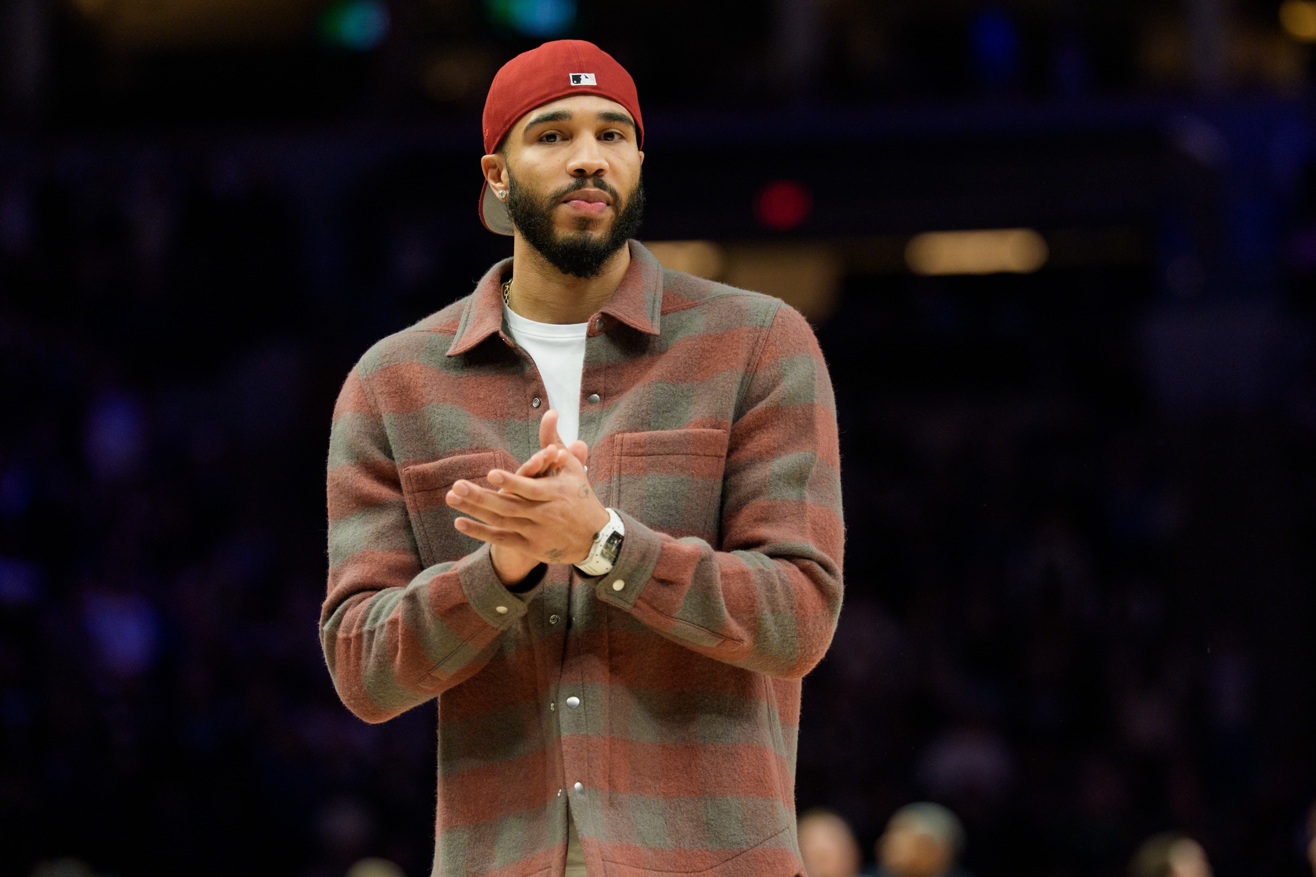 开云体育官网-比尔·西蒙斯：一切迹象都表明 塔图姆可能在周六打独行侠时复出