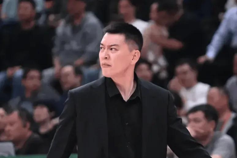 开云官网-杨鸣73字回应辞职！愧疚对不起球迷，致谢队内支持，评论区太暖心