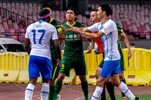 开云APP-京津德比回来了？血战到底2人染红 却惨成菜鸡互啄